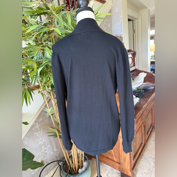 Max Studio ladies, large pullover, V-neck, long sleeve sweater excellent cond - Picture 8 of 11